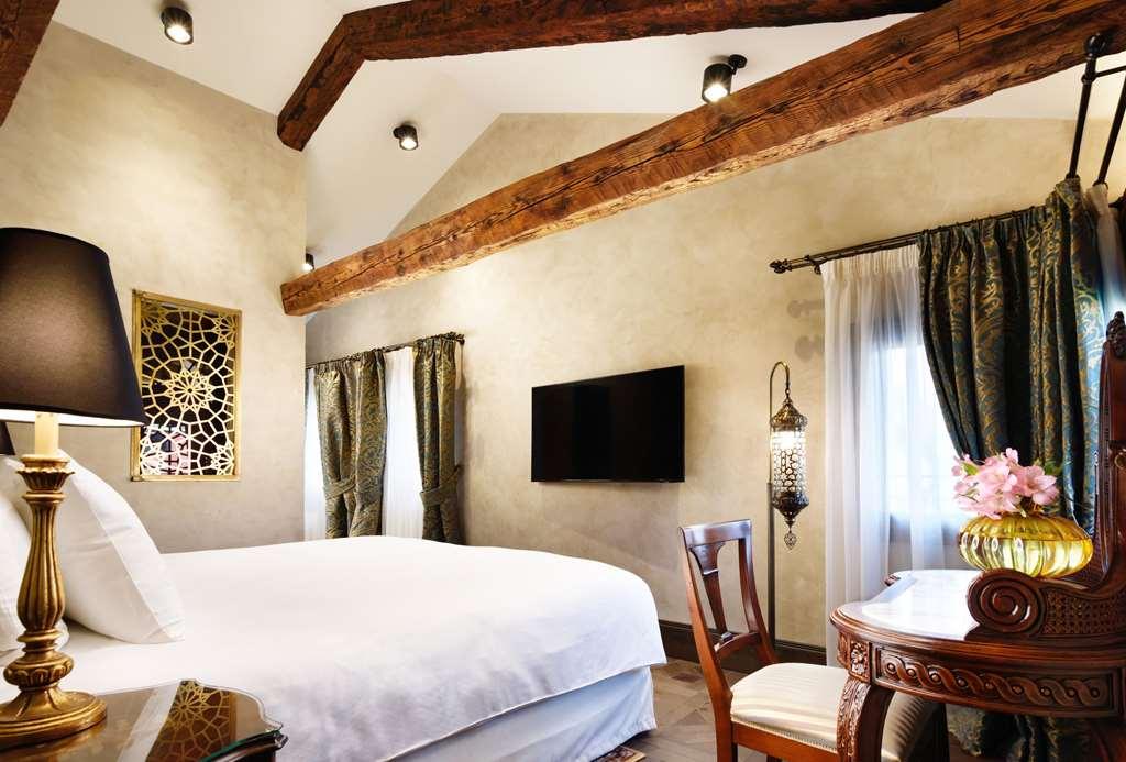 Hotel Theodora Empress *